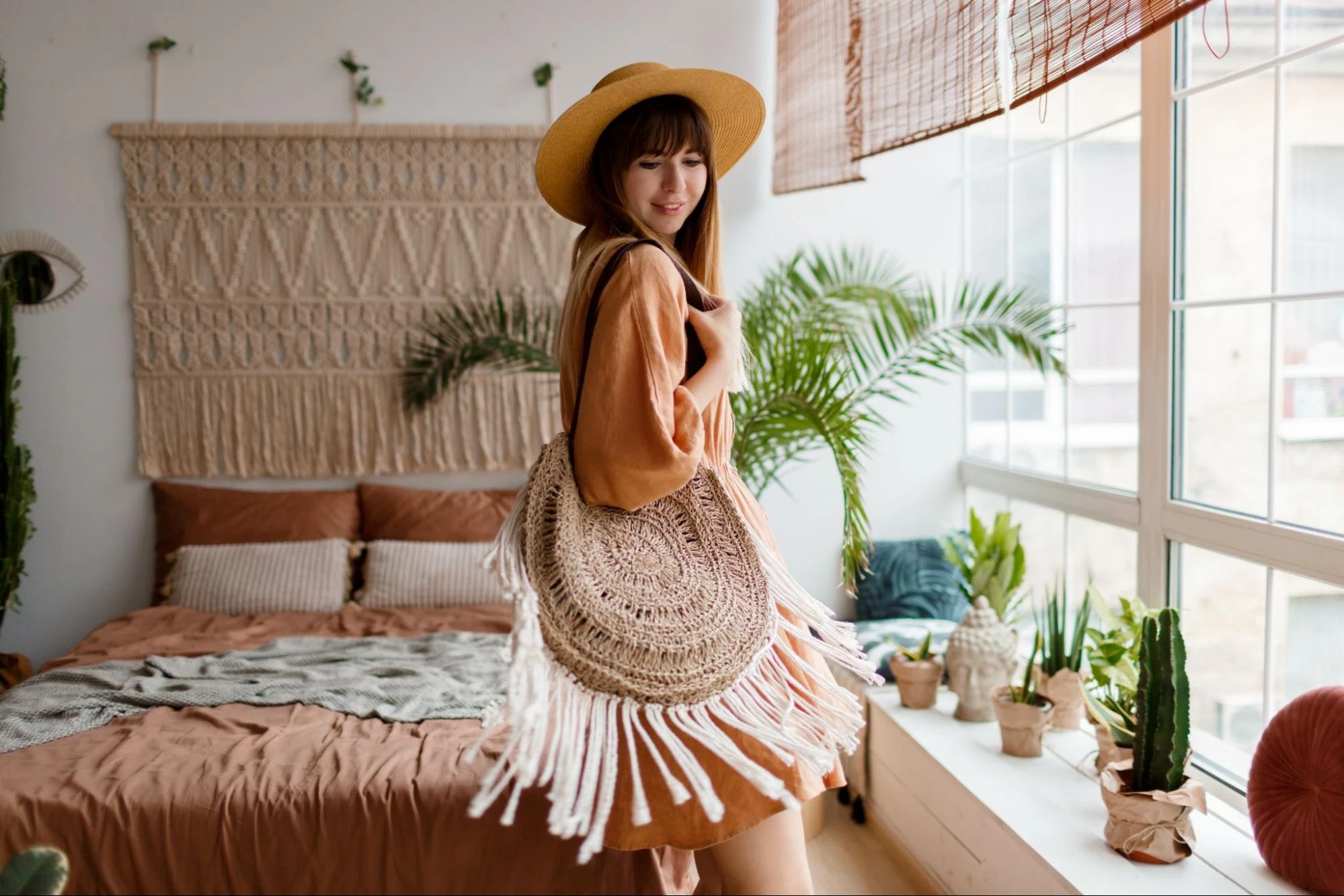 (ไทย) รวมไอเดียชุดเที่ยวเขาใหญ่ แต่งตัวยังไงดี? แมตช์ลุคคาเฟ่-ธรรมชาติ